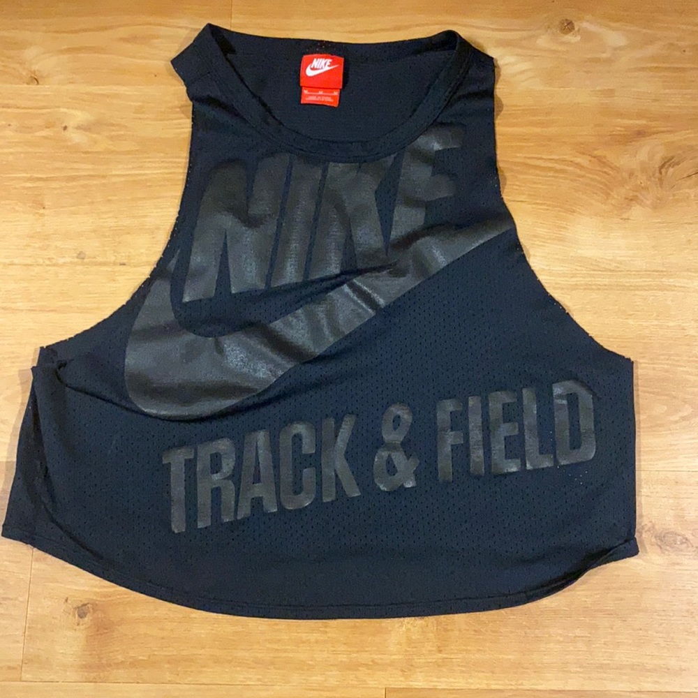 Nike cut off
